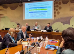 中国AI赋能基层医疗成果在世卫大会分享 赵韡主任主题发言解码数智健康中国方案